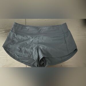 Lululemon speed up low rise 2.5”